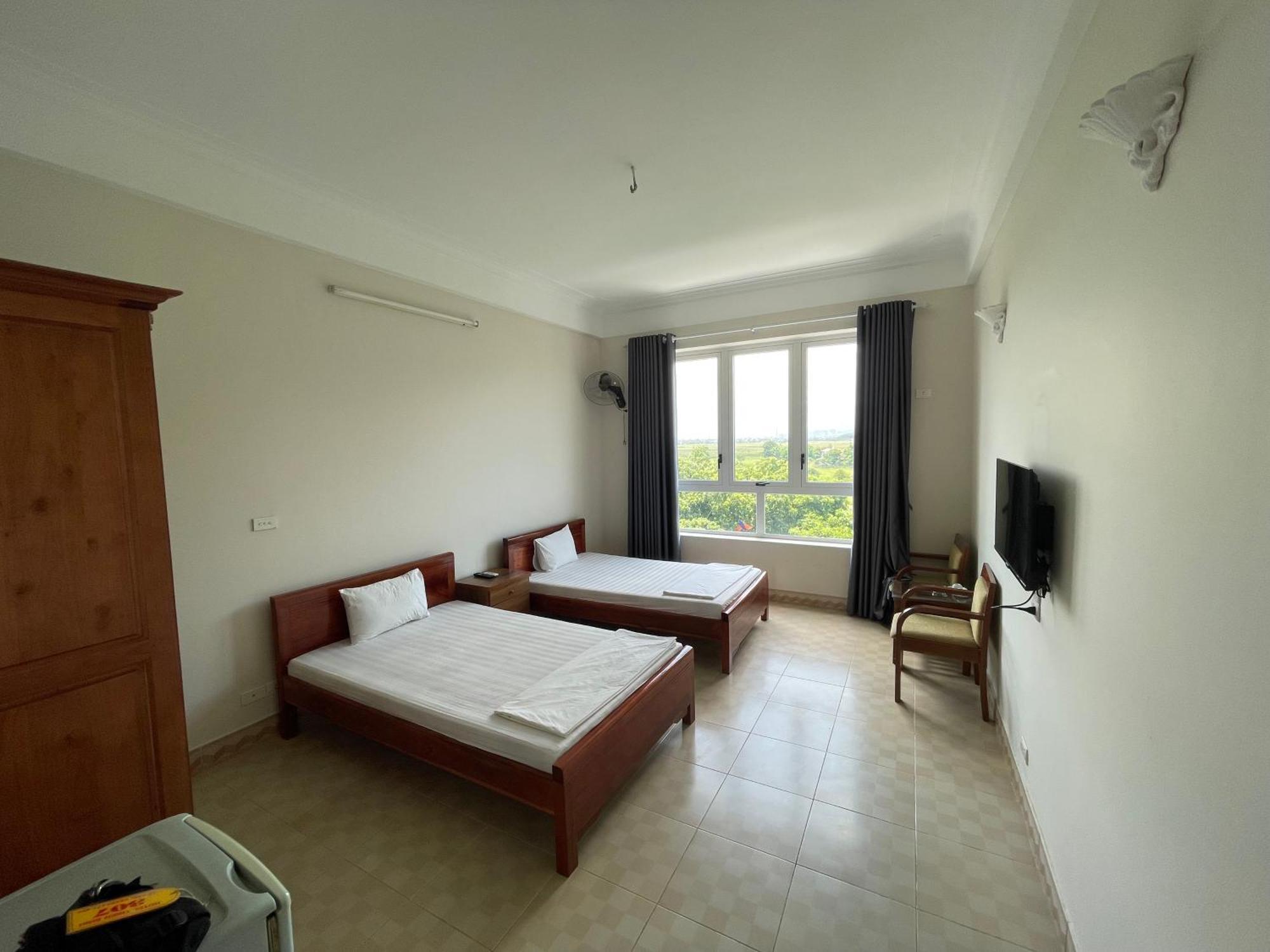 Thien Binh Hotel Hòa Bình エクステリア 写真