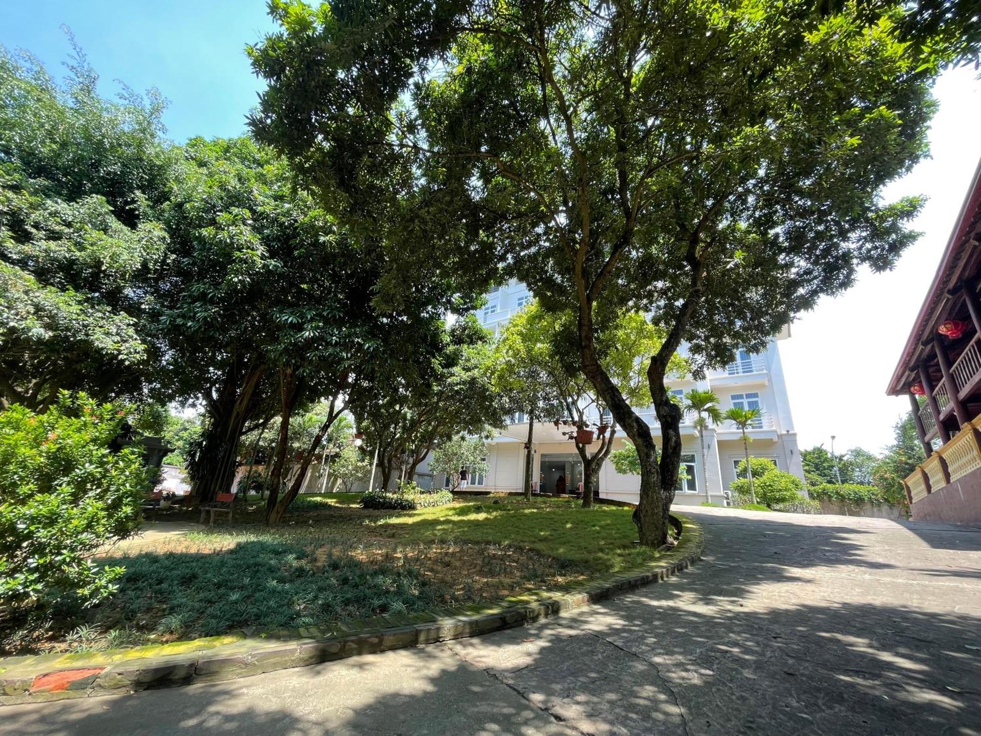 Thien Binh Hotel Hòa Bình エクステリア 写真