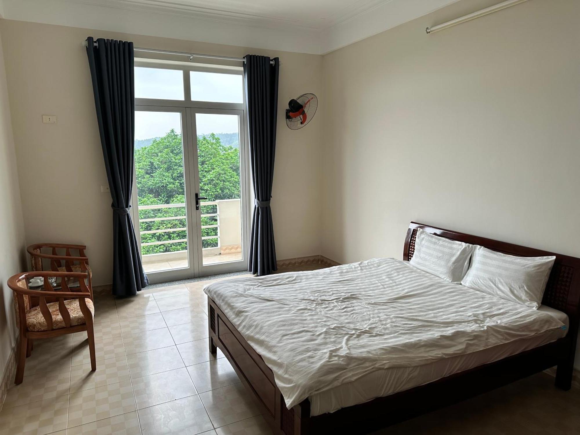 Thien Binh Hotel Hòa Bình エクステリア 写真