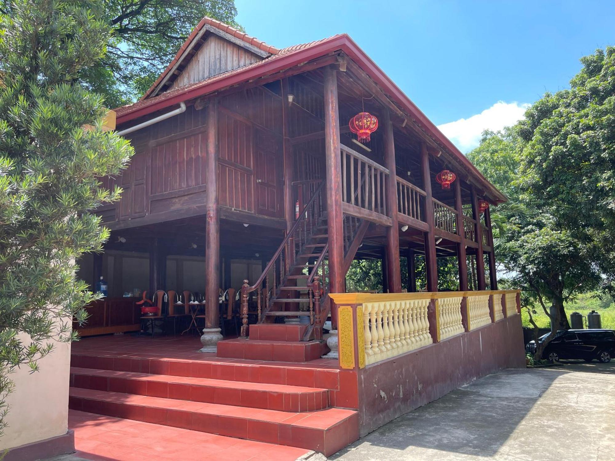 Thien Binh Hotel Hòa Bình エクステリア 写真