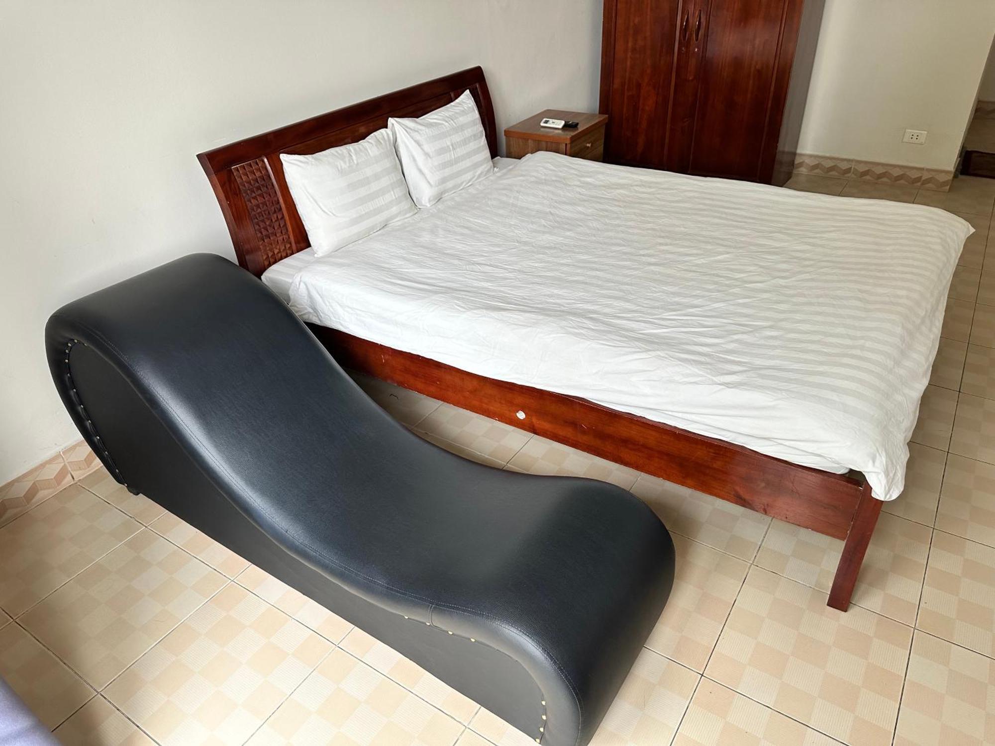 Thien Binh Hotel Hòa Bình エクステリア 写真
